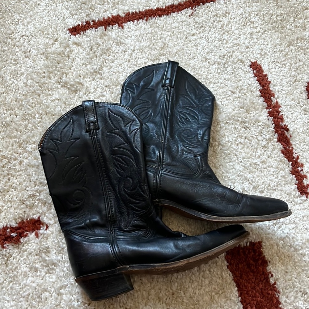 Vintage Dingo cowboy boots made in America